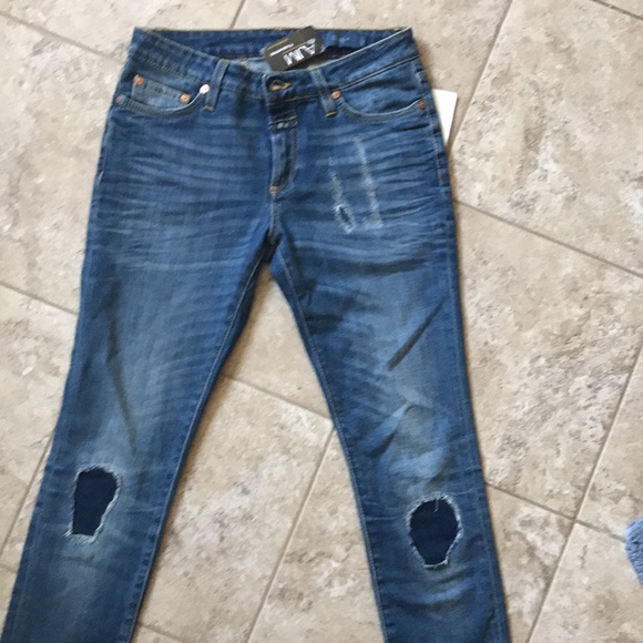 CLOSED distressed skinnies with patchwork sz 24/25 - Picture 2 of 14